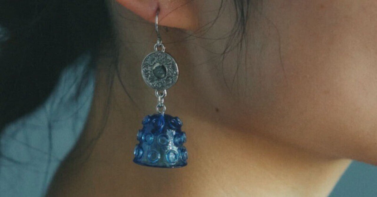 シルクロードのロマンを耳もとに。「瑠璃坏」をモチーフにした