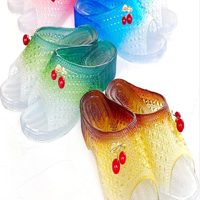 プリンとクリームソーダどちらがお好みですか？ 9/30 21時より