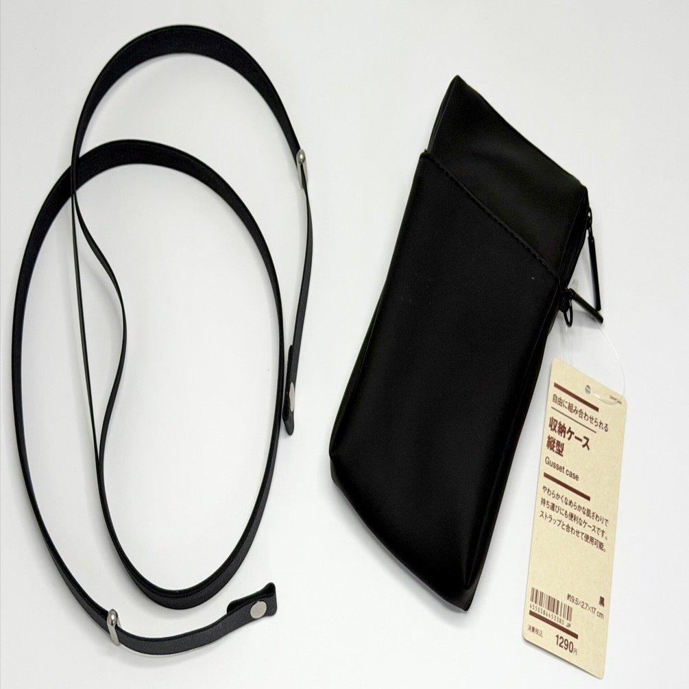 Appleのクロスボディストラップを活用するために無印良品のケースを