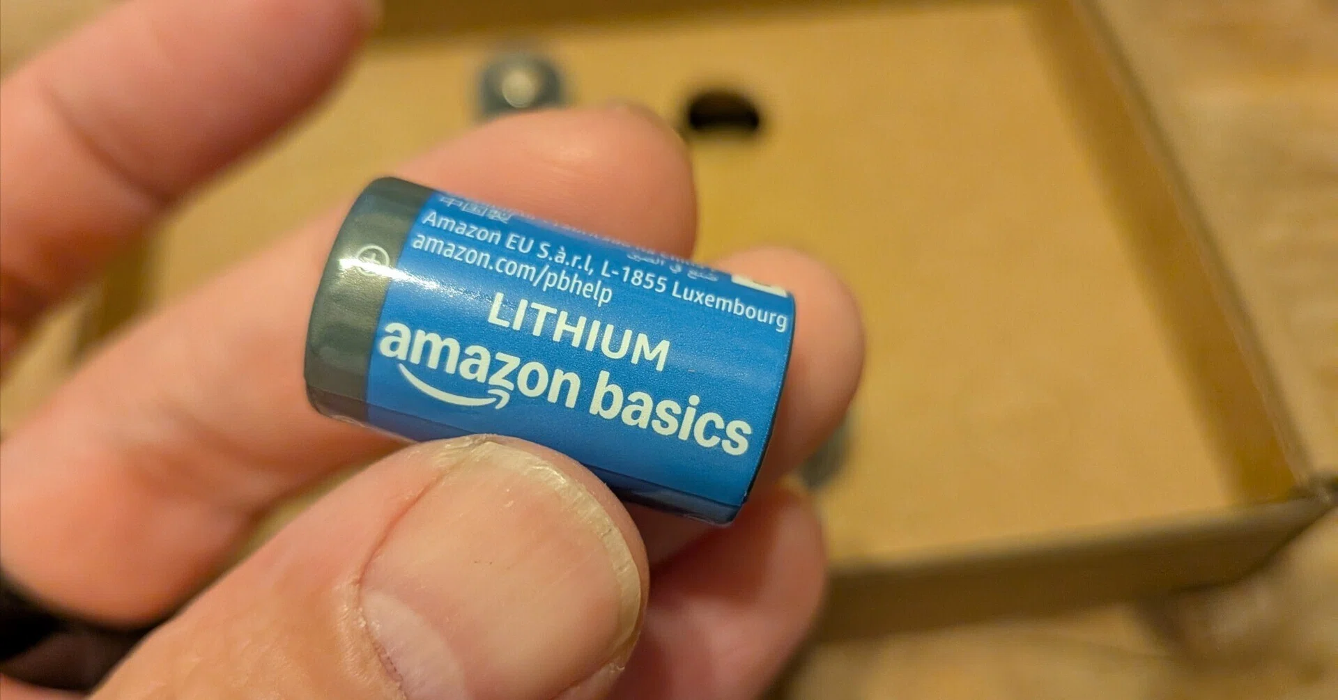 Amazonベーシック】「CR2リチウム電池 3V 4個セット」スマートホームで 