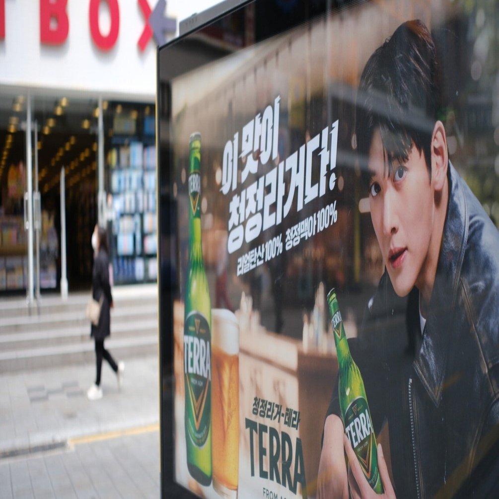 X-T50やX-E5に、コスパ最強のスナップレンズ。Viltrox AF 25mm F1.7