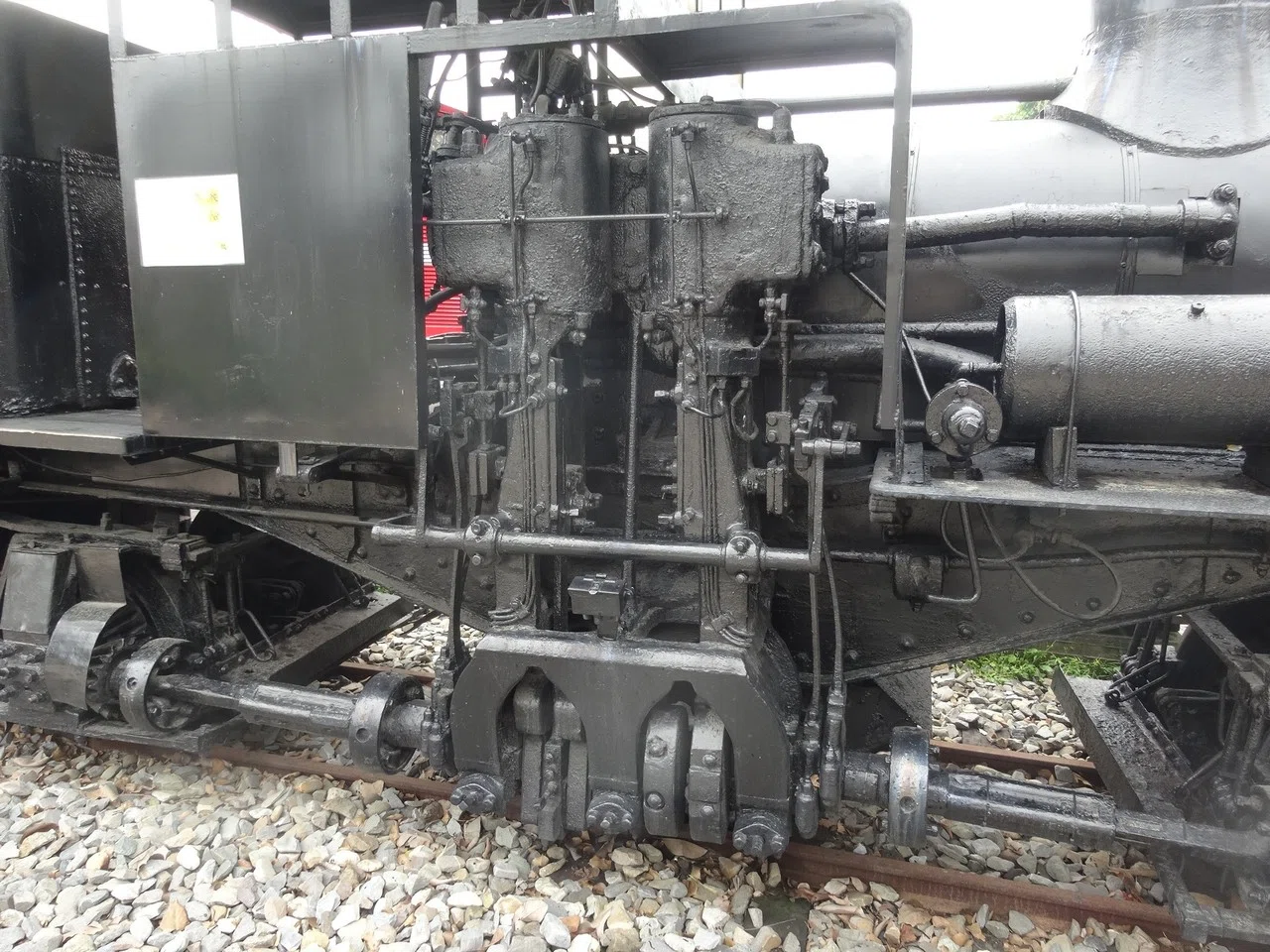 阿里山森林鉄路車庫園区で鉄道車両の見学をする｜門田和雄