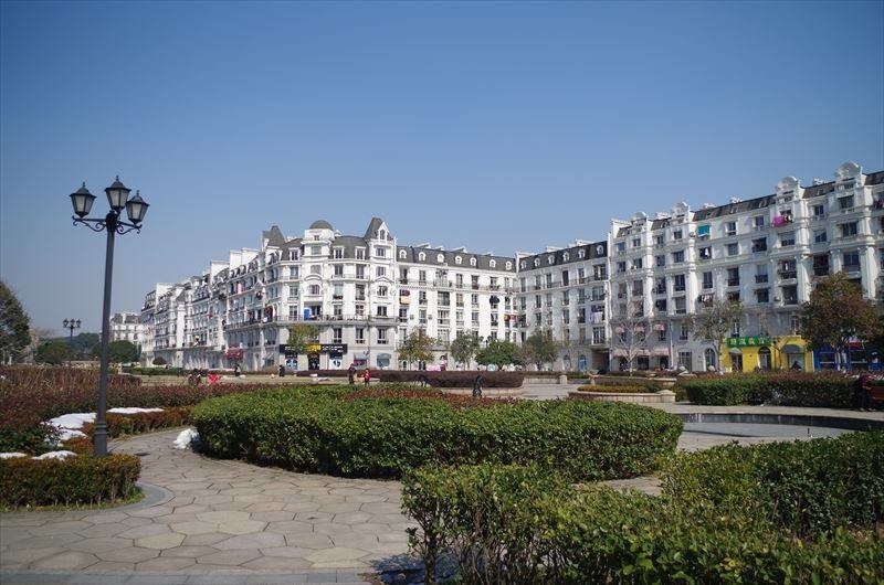 フランス人と行く 中国にあるパリそっくりの町 杭州 広厦天都城でエッフェル塔を見よう みじんことオーマ Note フランス人と行く 中国にあるパリそっくりの町 杭州 広厦天都城でエッフェル塔を見よう みじんことオーマ Note