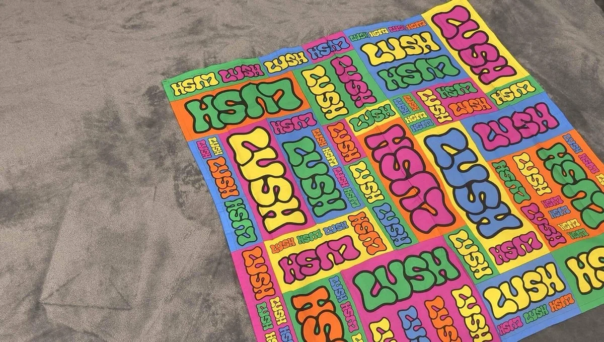 ラップ風呂敷 ラッシュ 風呂敷 インテリア LUSHの風呂敷 ノットラップ に心奪われる理由と 私の配色術の秘密 mkn 色好きクリエイター
