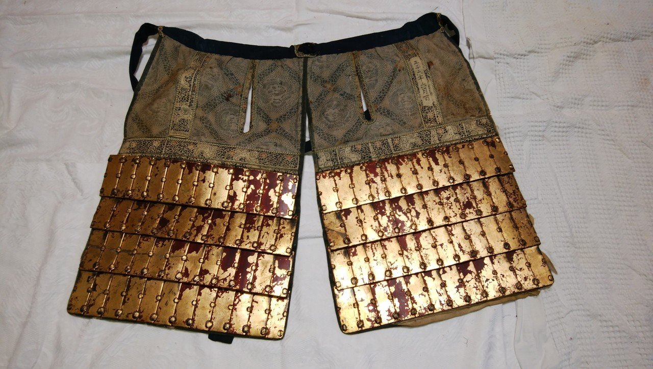 甲冑説明4 板佩楯 Knee armor.|ハッシー 甲冑説明4 板佩楯 Knee armor.|ハッシー