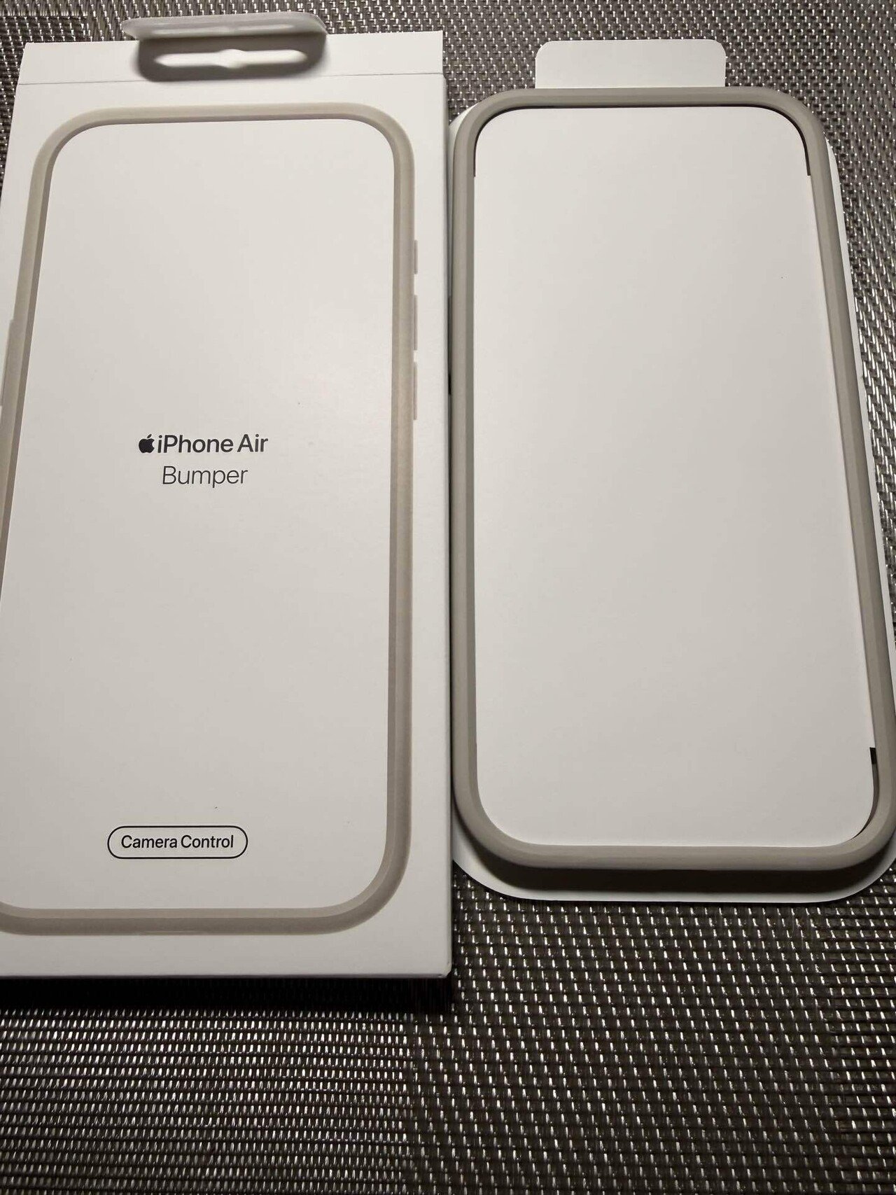 バンパー・ストラップ・ライトゴールドのiPhone AiriPhone Air純正