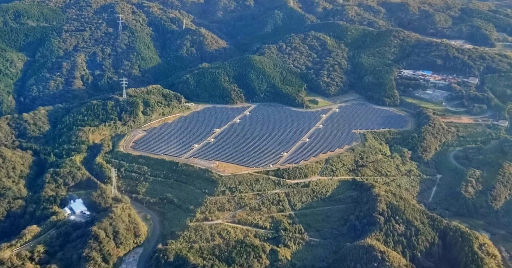 風景写真家が「太陽光パネル」を前に感じる違和感｜吉村和敏