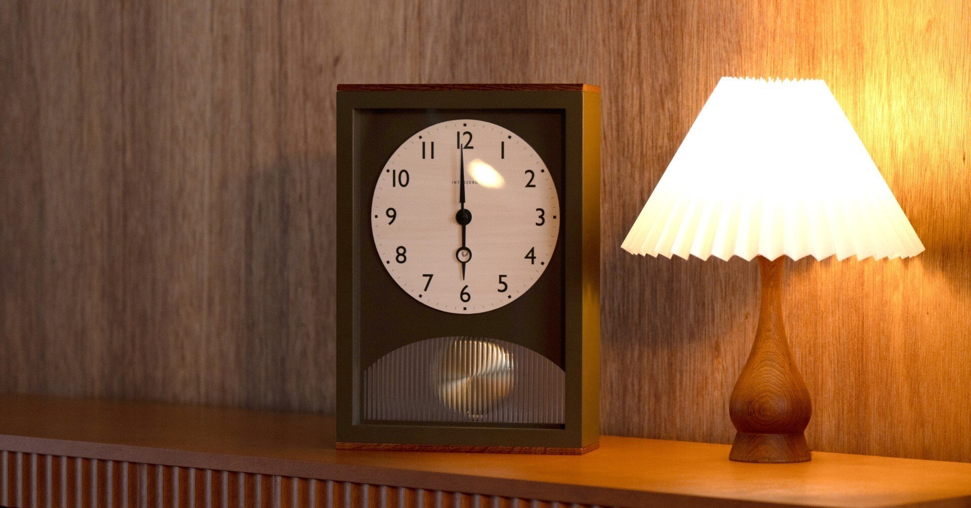 秋の夜に寄り添う「アーチの振り子時計」｜INTERZERO