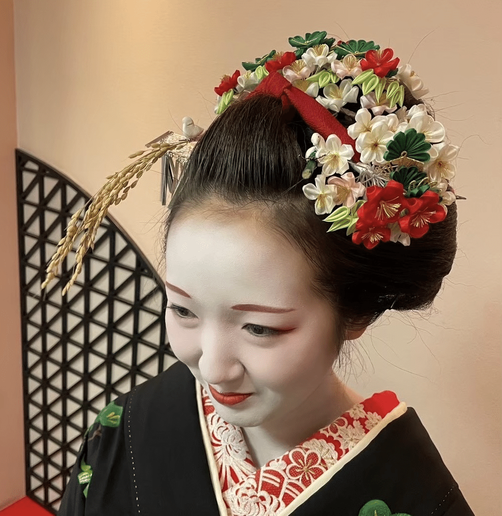 舞妓の花かんざし｜市佳依｜芸妓