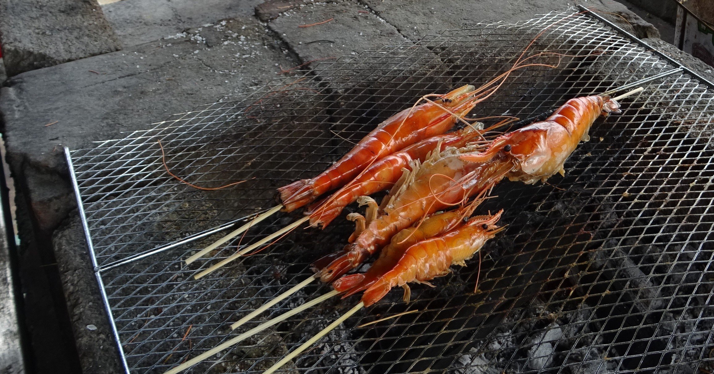 焼きエビ シンガポールで釣りたてを その場で味わう幸せ Shuko Takeda Shukoの世界グルメ紀行 Note 焼きエビ シンガポールで釣りたてを その場で味わう幸せ Shuko Takeda Shukoの世界グルメ紀行 Note