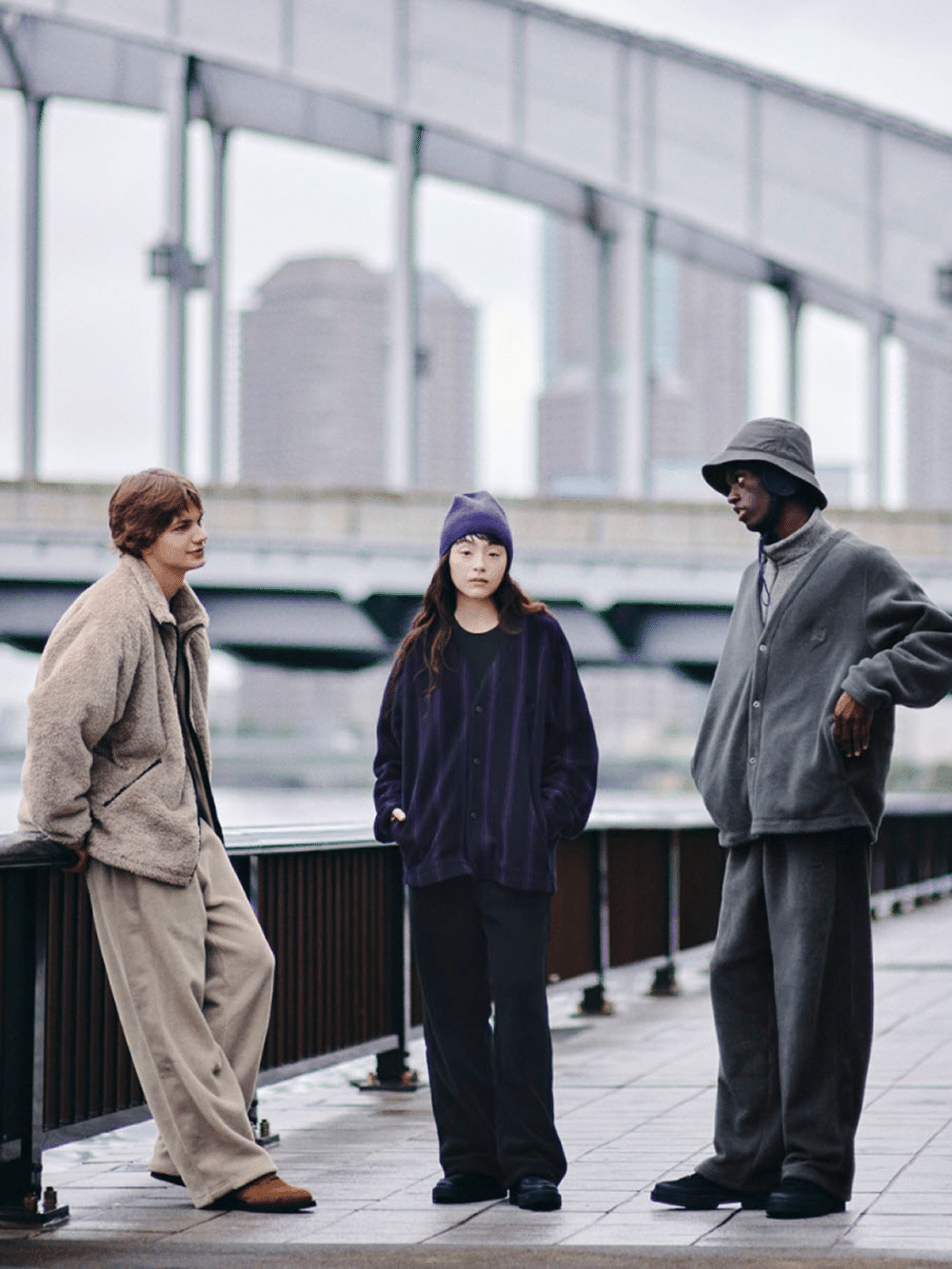 ユニクロ　ニードルズ　グレー　セットアップ UNIQLO NEEDLES グレー セットアップ L パンツ丈長め ニードルズ