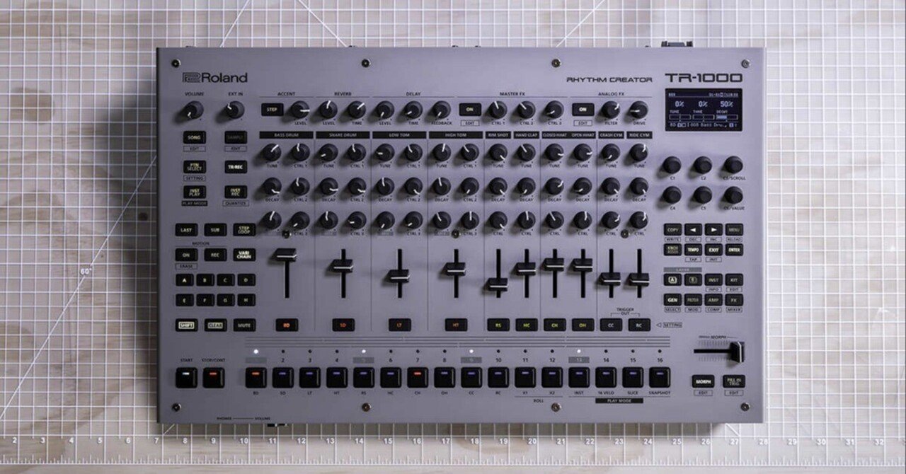 Roland MC-80 単体ハードウェア・シーケンサのハイエンド・モデル