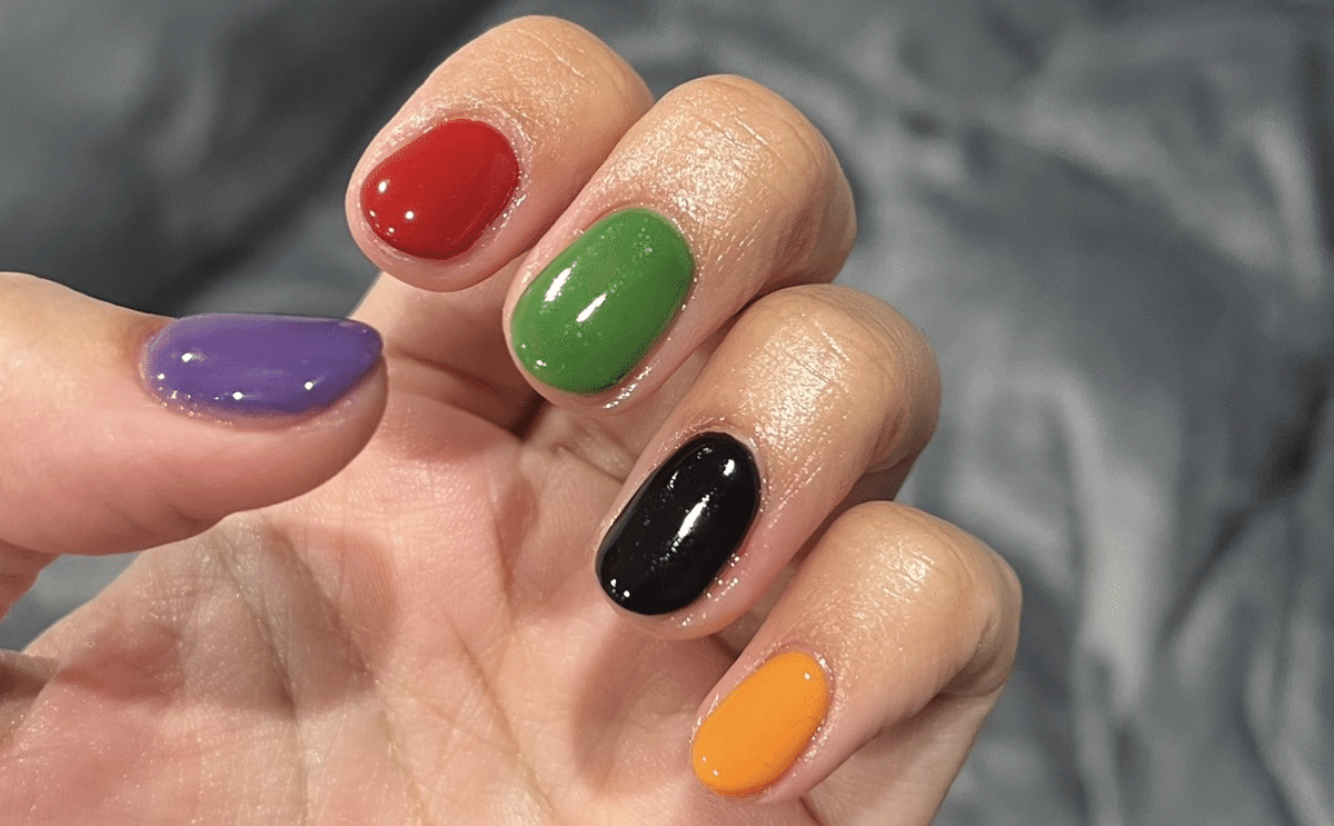 mknセルフネイル術 #1】色で気分を操る！多色ネイルに込めた「色の意味