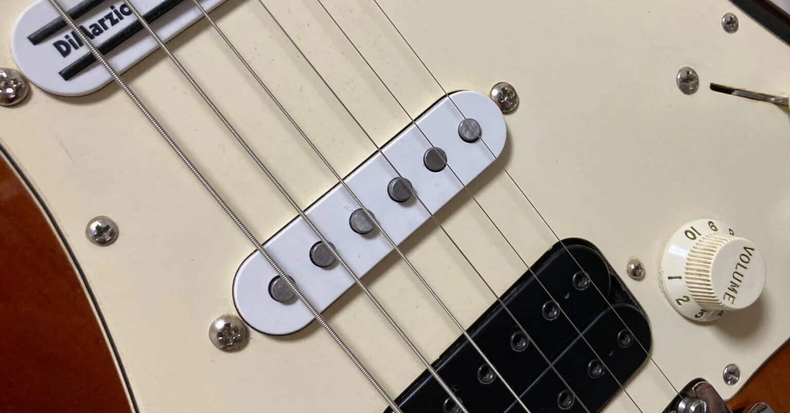 t*n様 fender japan ストラトキャスター ディマジオhs-4/hs DiMarzio