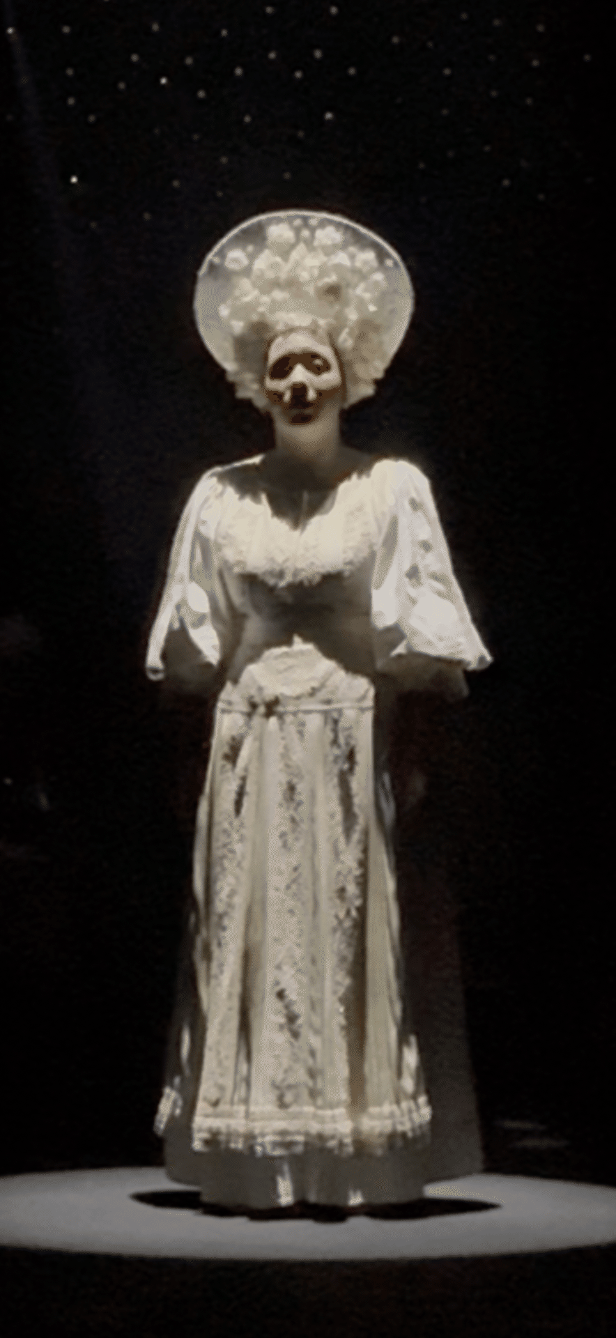 EXPO 2025 『ハンガリー』 花嫁衣装姿の歌姫が美声震わす歌詞