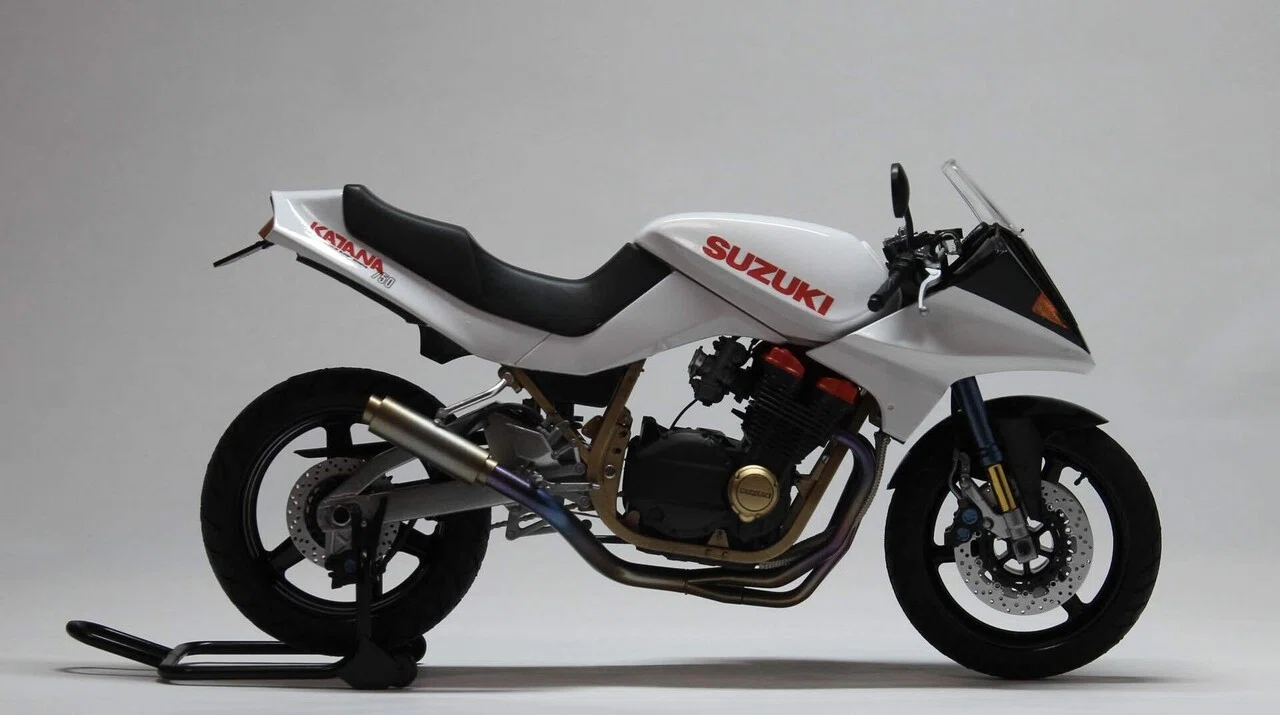 gsx750s3 カウル ブラック/ホワイト 80作目】1/12 GSX750S3 完成｜スイートネイル
