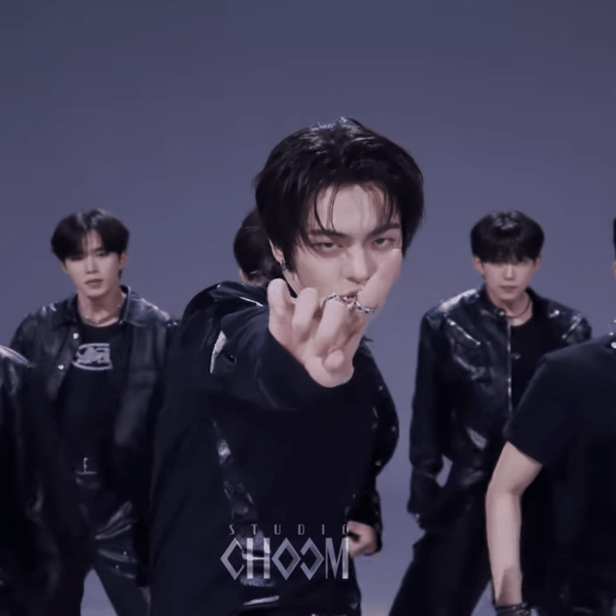 さよなら、赤ちゃんライオン | イ・リオ（ALD1）｜INU