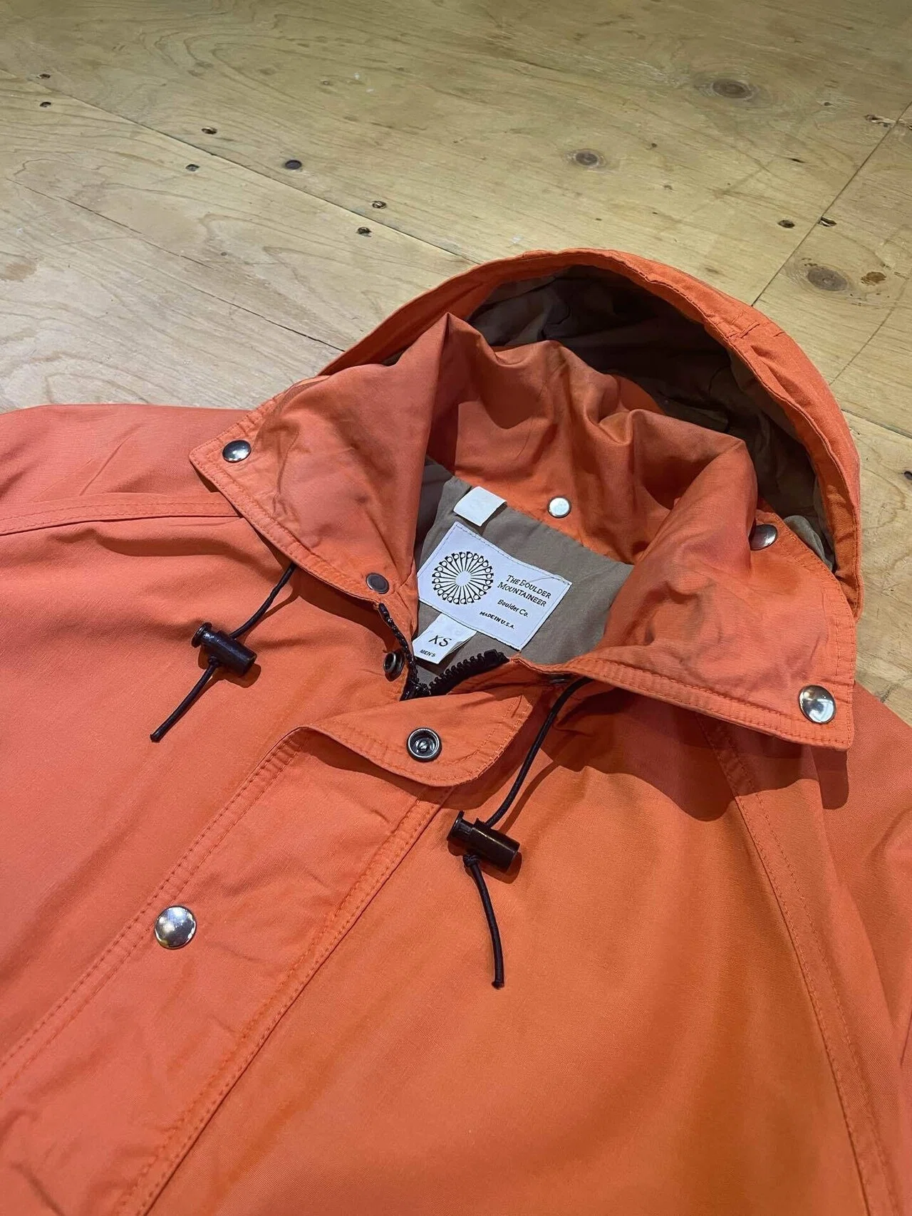 目を惹くグッドカラー！THE BOULDER MOUNTAINEERのマウンテン