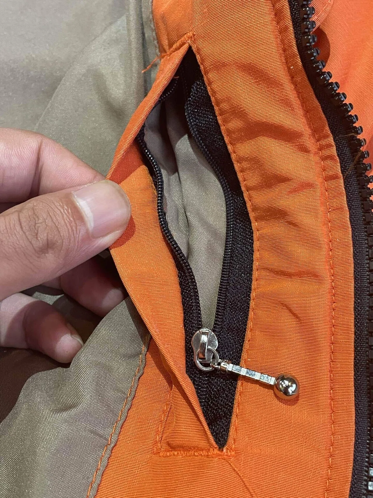 目を惹くグッドカラー！THE BOULDER MOUNTAINEERのマウンテン