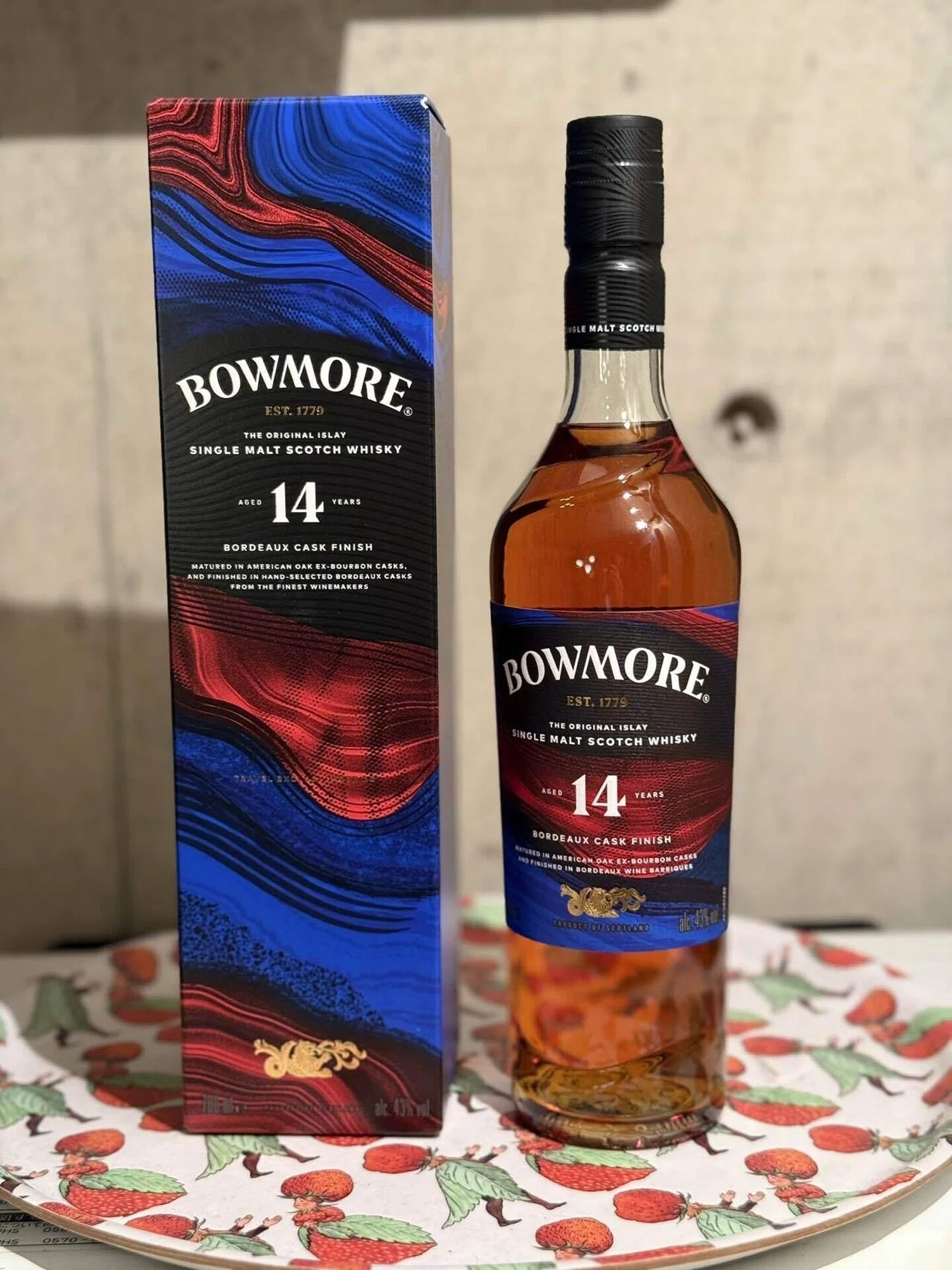 ウイスキーレビュー#7】ドバイでジャケ買いしたボウモアが、あまりにも