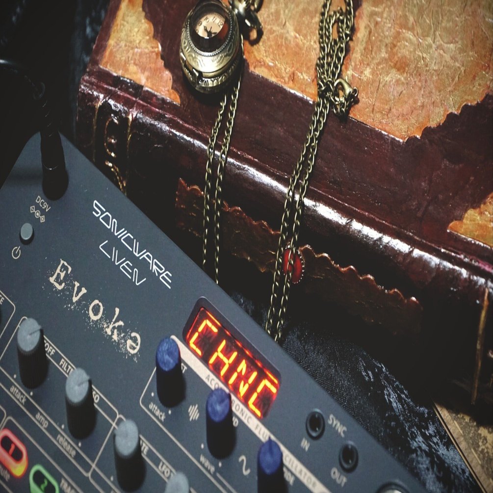 解説 】 グルーヴボックス 4トラックだけで作るスチームパンク風