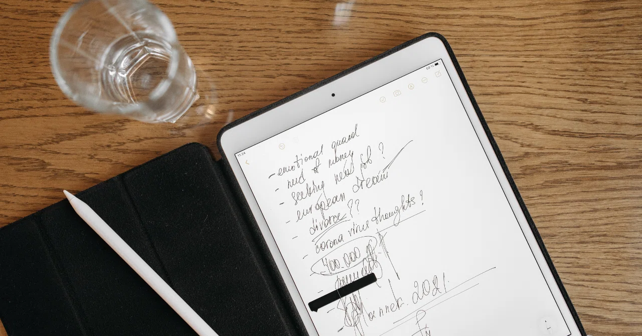 結局iPad7第7世代の整備済み品を買った｜Saki | Handwritten