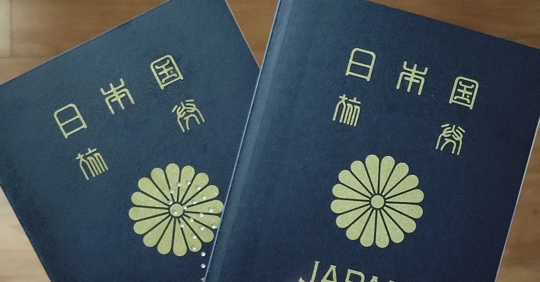 パスポートオンライン申請TIPS】自署画像は名前ペンで書くべし！｜中村