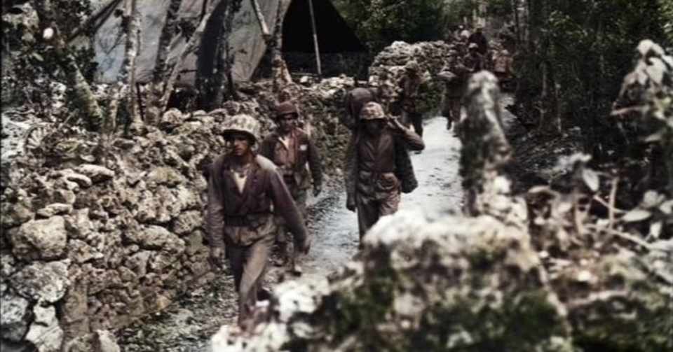 沖縄戦 １９４５年４月２日 結局敵ニ占領セラレ本土来寇ハ必至 軍中央の沖縄戦認識 地方人ニ対シ必ズ捕ヘ訊問 軍の住民 スパイ 視 チビチリガマで強制集団死おこる 棒兵隊 Note