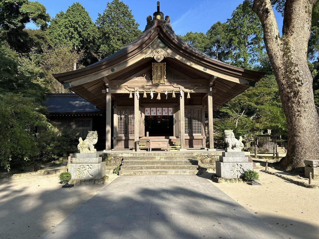 海千山千會 竈門神 330px-宝満山山頂の竈門神社上宮.jpg
