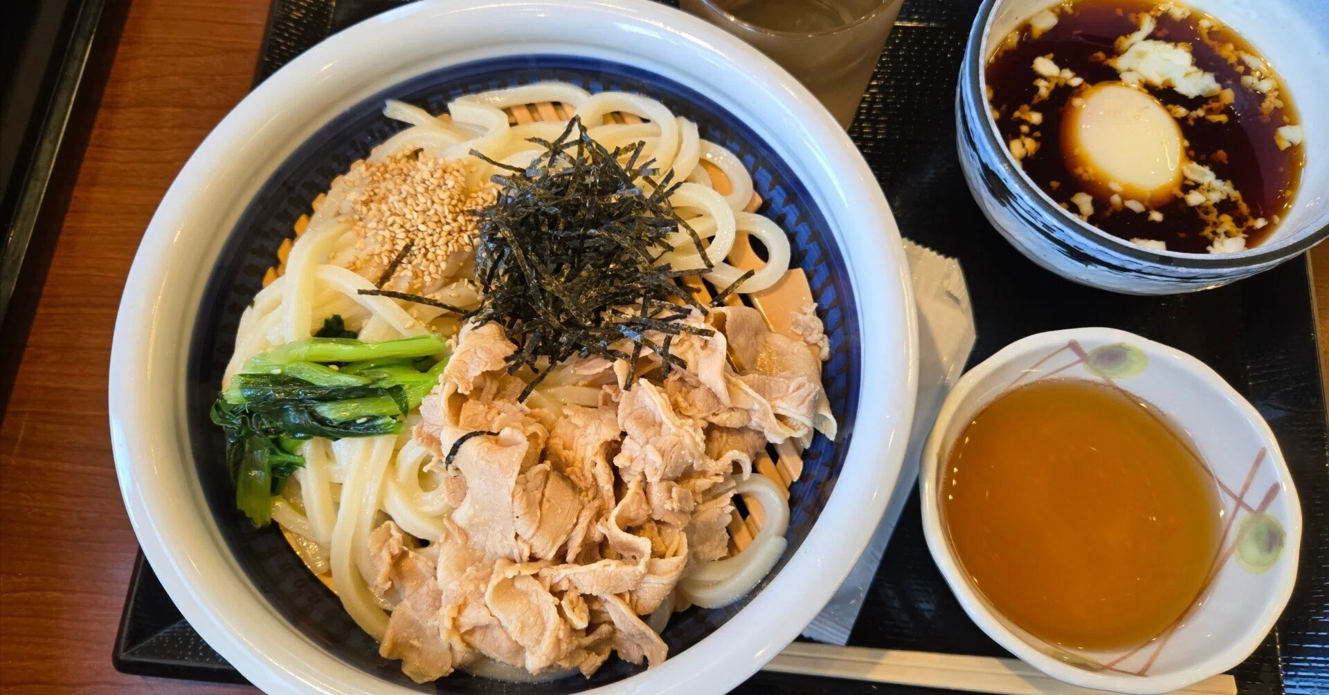丸亀製麺「旨辛豚つけ汁うどん」を食べてきました｜Kine