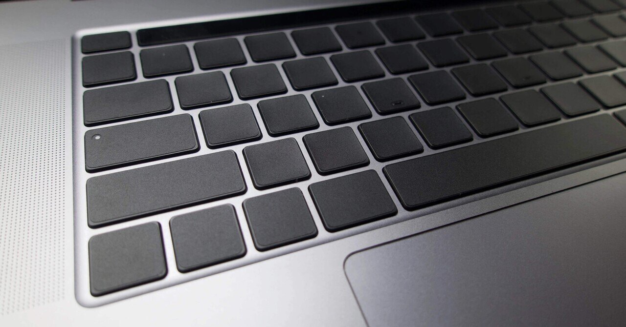 掘り出し物、見つけた！」SSD512GB搭載MacBook Pro 13インチ i5