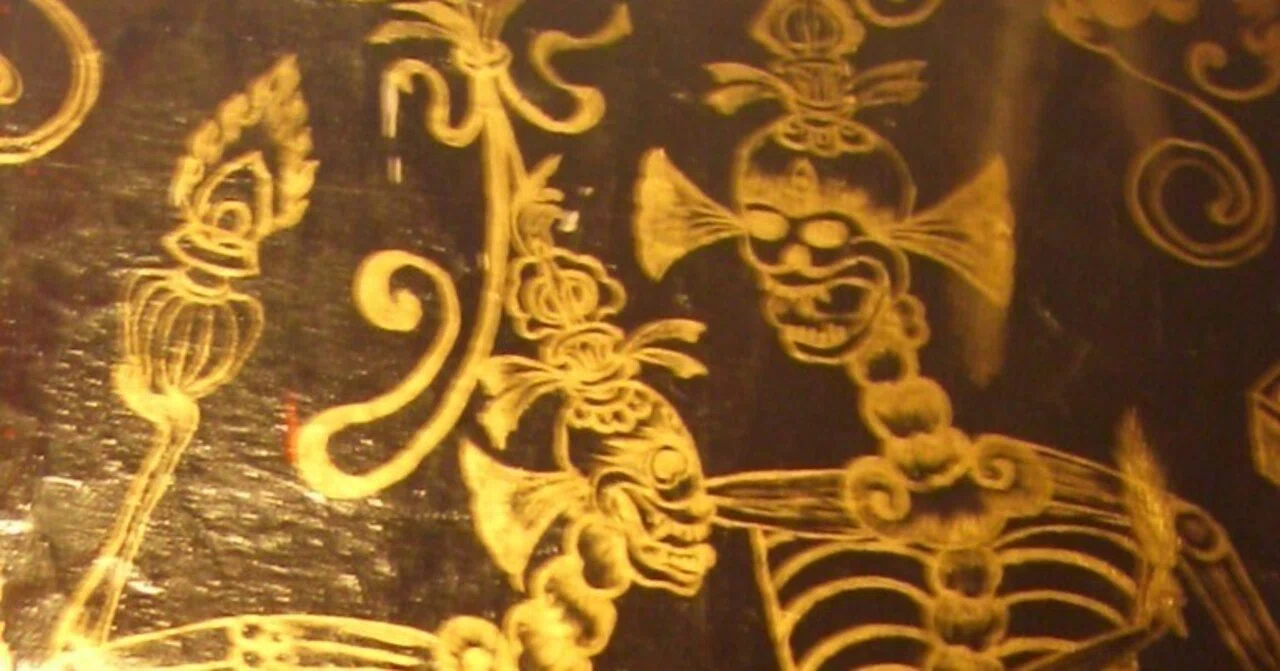 中国雲南省探訪記⑭】チベットの踊る死神と、1200年の塩田｜翁まひろ