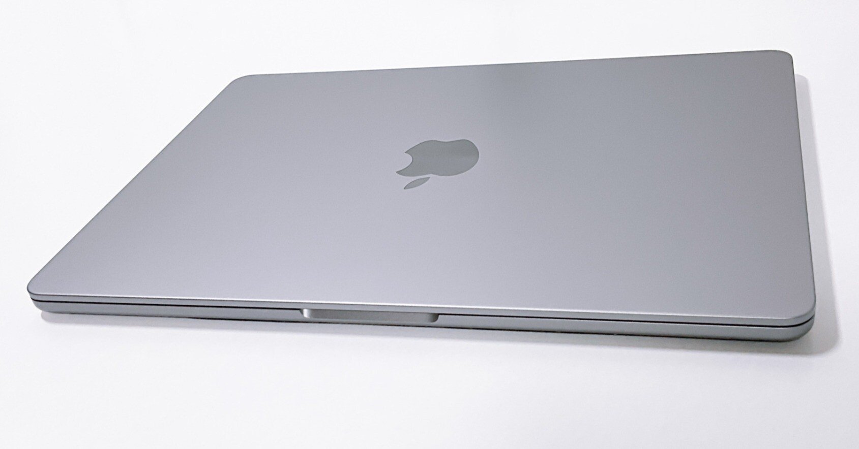 MacBook Air】「スペースグレイ」写真集｜MtOjiisan