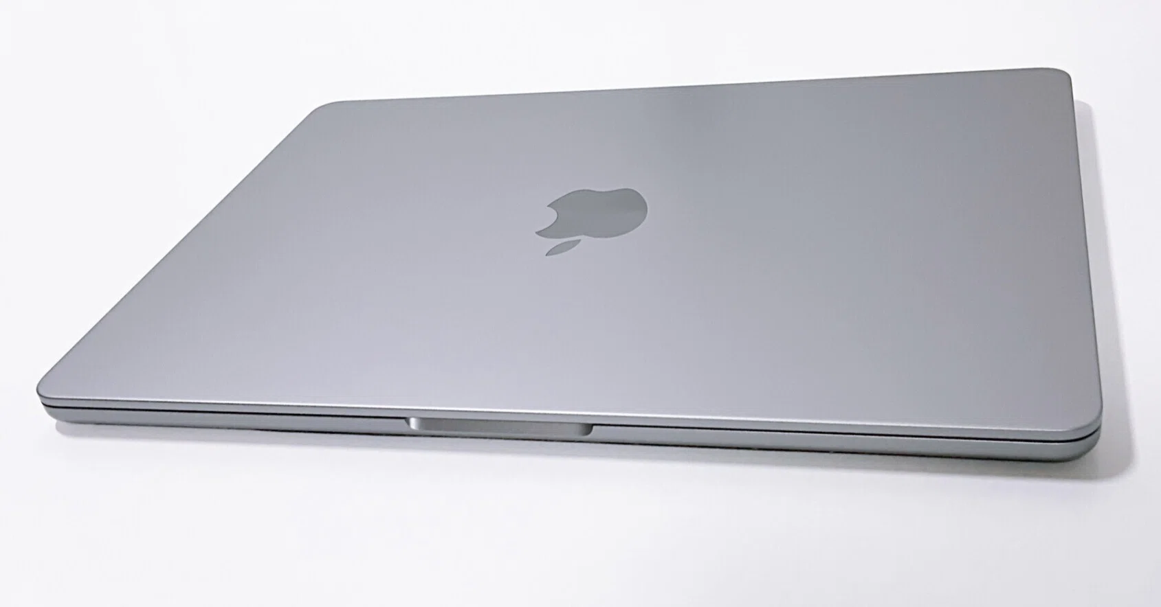 MacBook Air】「スペースグレイ」写真集｜MtOjiisan