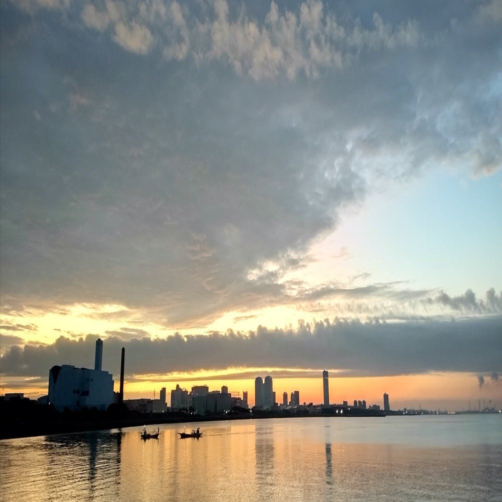 茜浜の夜明け～日の出50分前から日の出時刻まで（千葉県習志野市茜浜