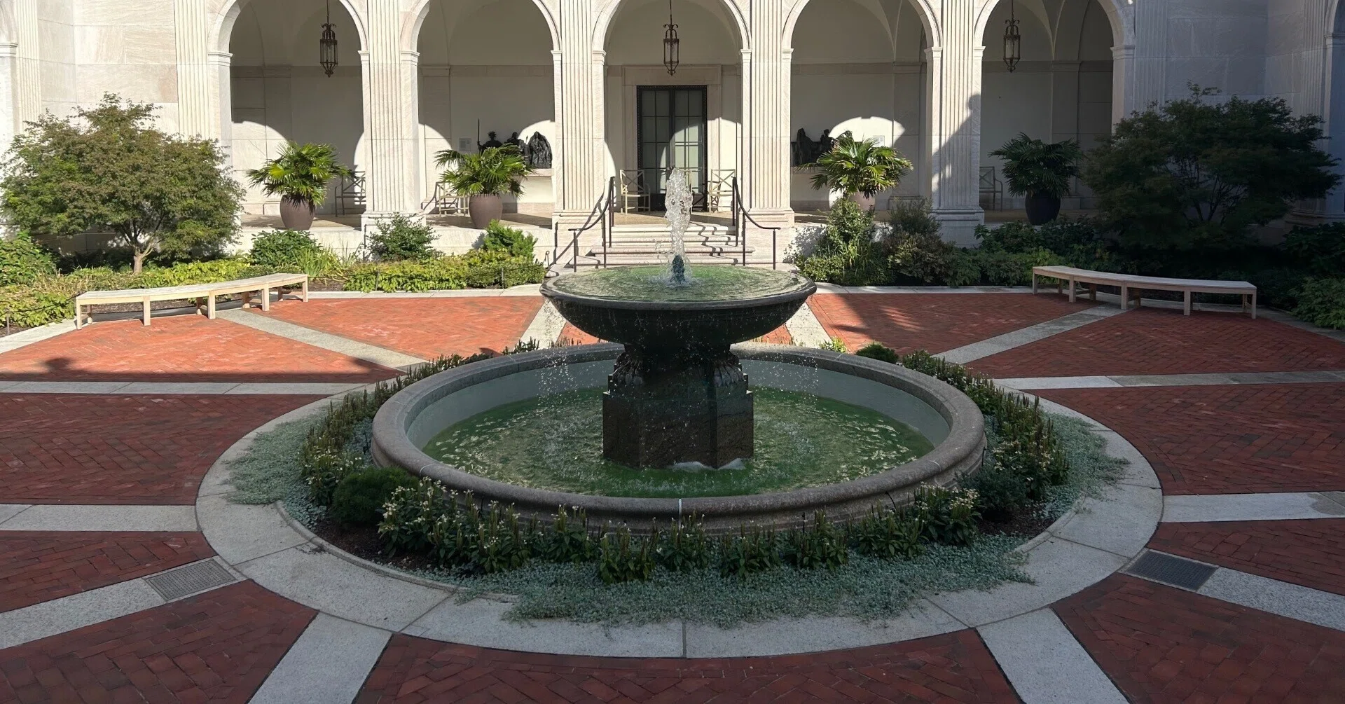 ワシントンD.C.観光案内（Smithonian Gardens）｜栗田さん