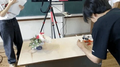 メカ牛くん渾身の必殺技