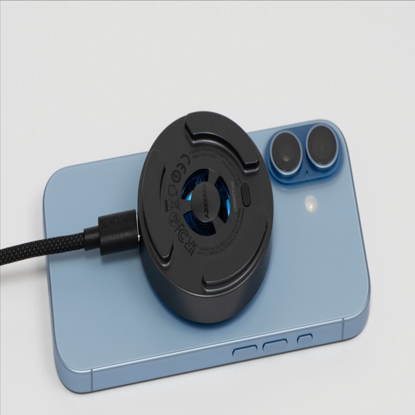 冷却ファン搭載のQi2 25Wワイヤレス充電器をレビュー！充電速度が劇的