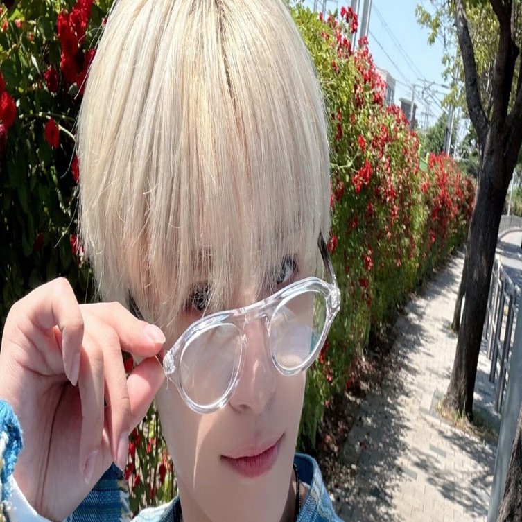 24歳のヤンヤン｜min