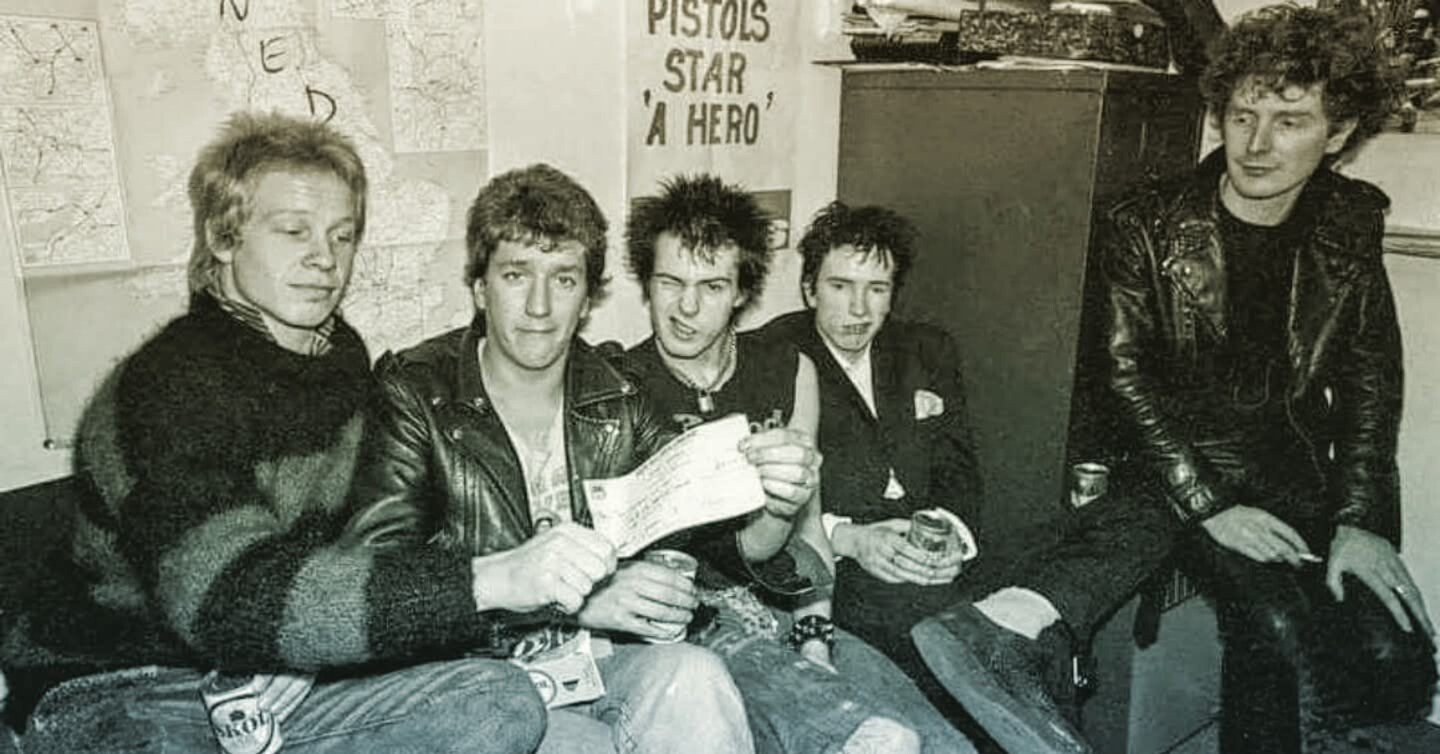 fa7eb97119b76f16b7a1eacba0d7f9