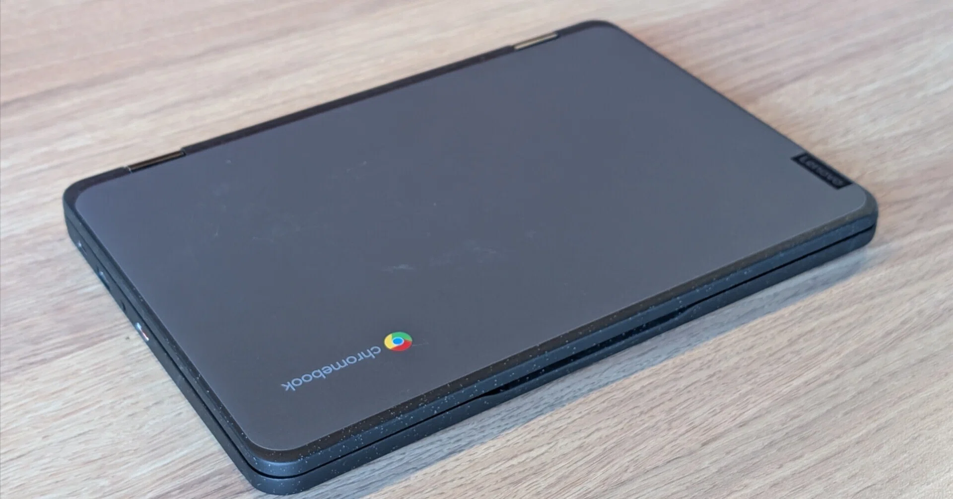 ChromeOSをインストールした端末と純正Chromebookの比較、そして実際に