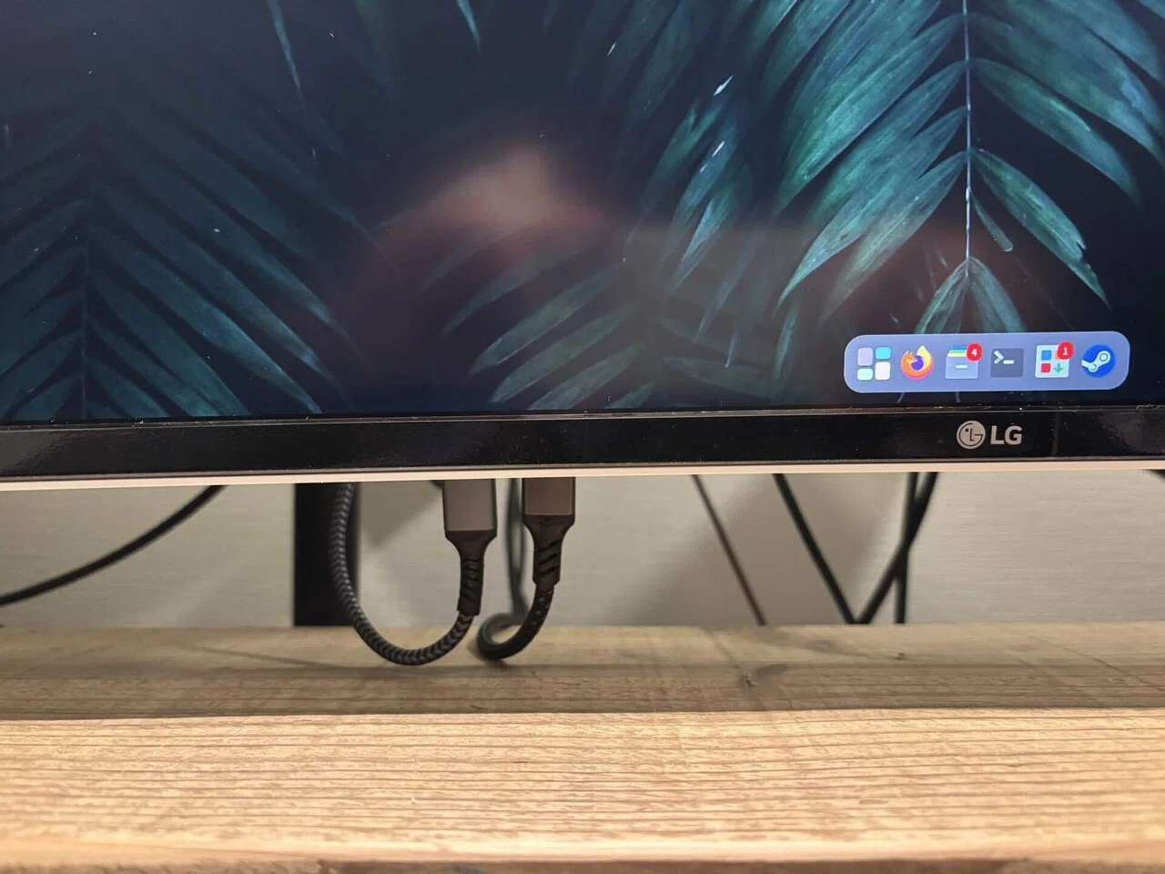 LG UltraFine™ Display 40U990A-W: 使用3ヶ月後のレビュー（USB周り