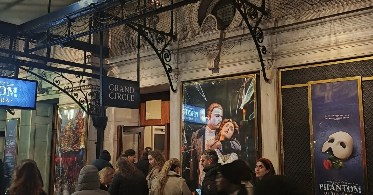 観劇録】オペラ座の怪人 @ロンドン・ウエストエンド（2月）｜phillsy