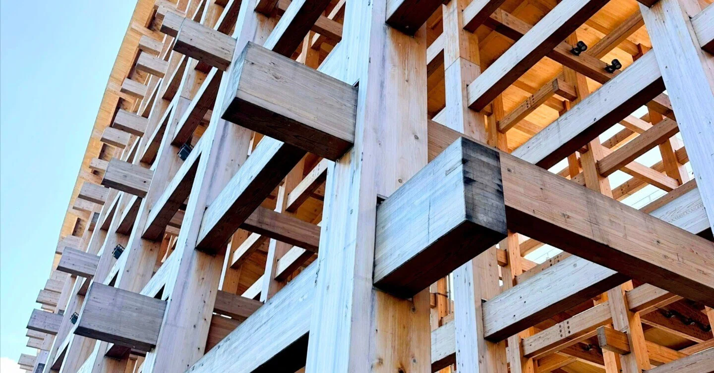 屋外での使用には適さない集成材｜沖倉喜彦