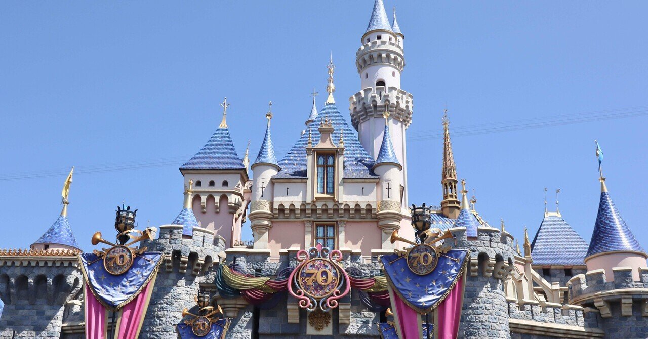 カリフォルニアディズニー　70周年 𝑫𝒊𝒔𝒏𝒆𝒚𝒍𝒂𝒏𝒅 𝑯𝒐𝒕𝒆𝒍 𝟕𝟎𝒕𝒉