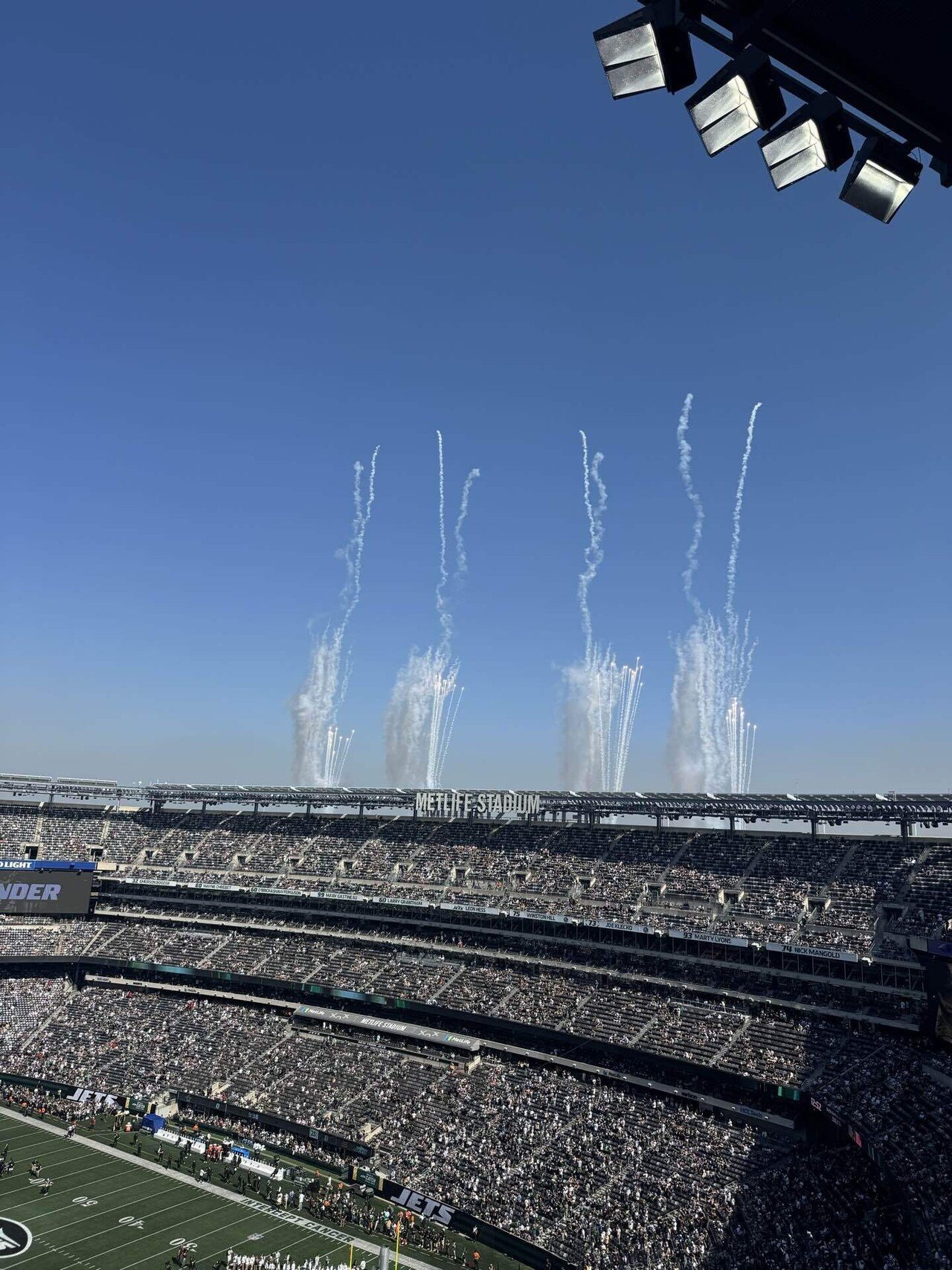 ニューヨークで毎日困ってます】初めてのアメフトNFL試合②スタート