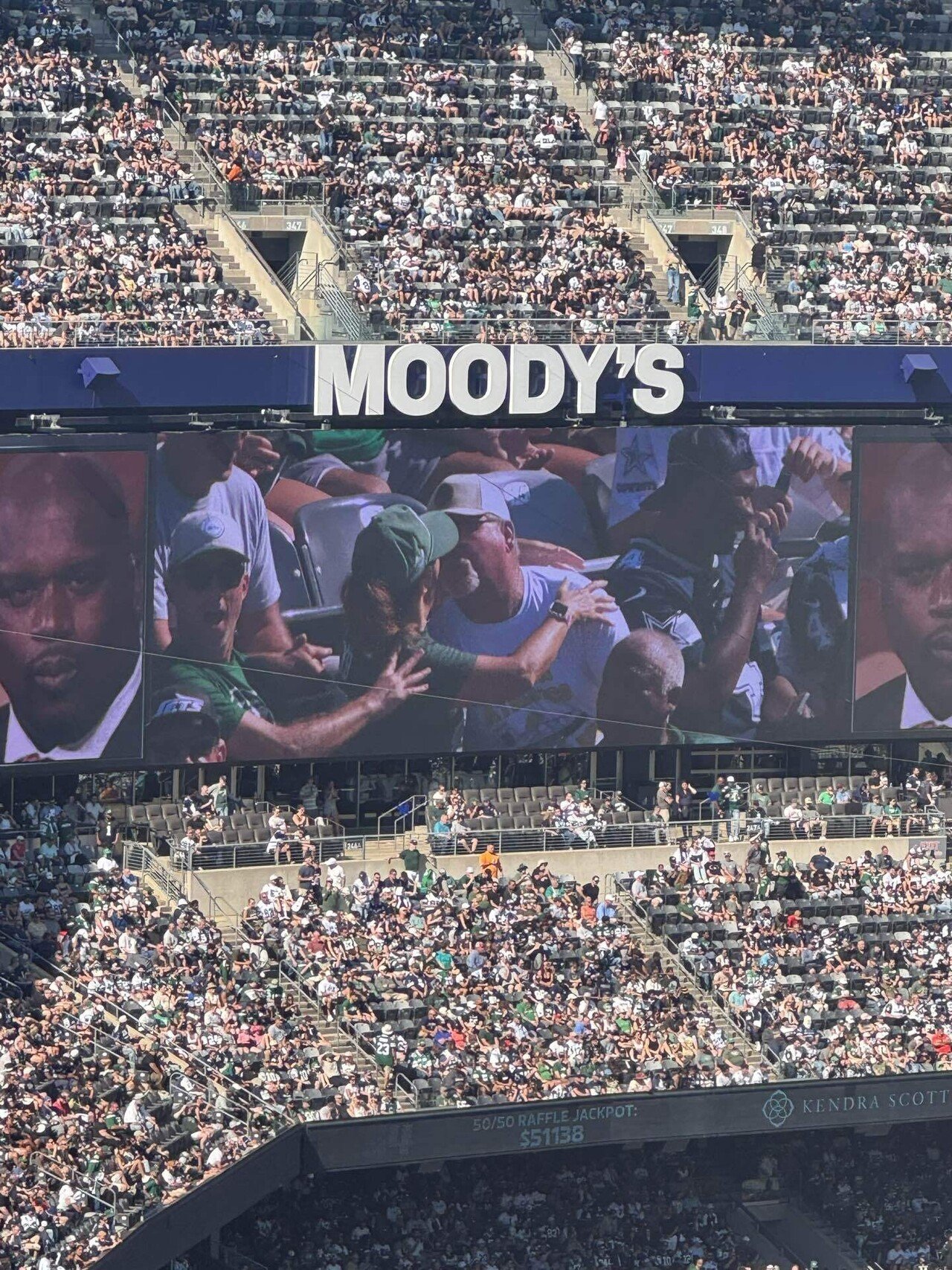 ニューヨークで毎日困ってます】初めてのアメフトNFL試合②スタート