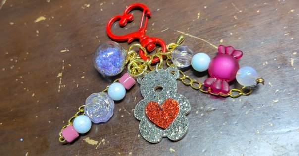 ハートモチーフのシンプルキーホルダー｜ビーズドールHARU