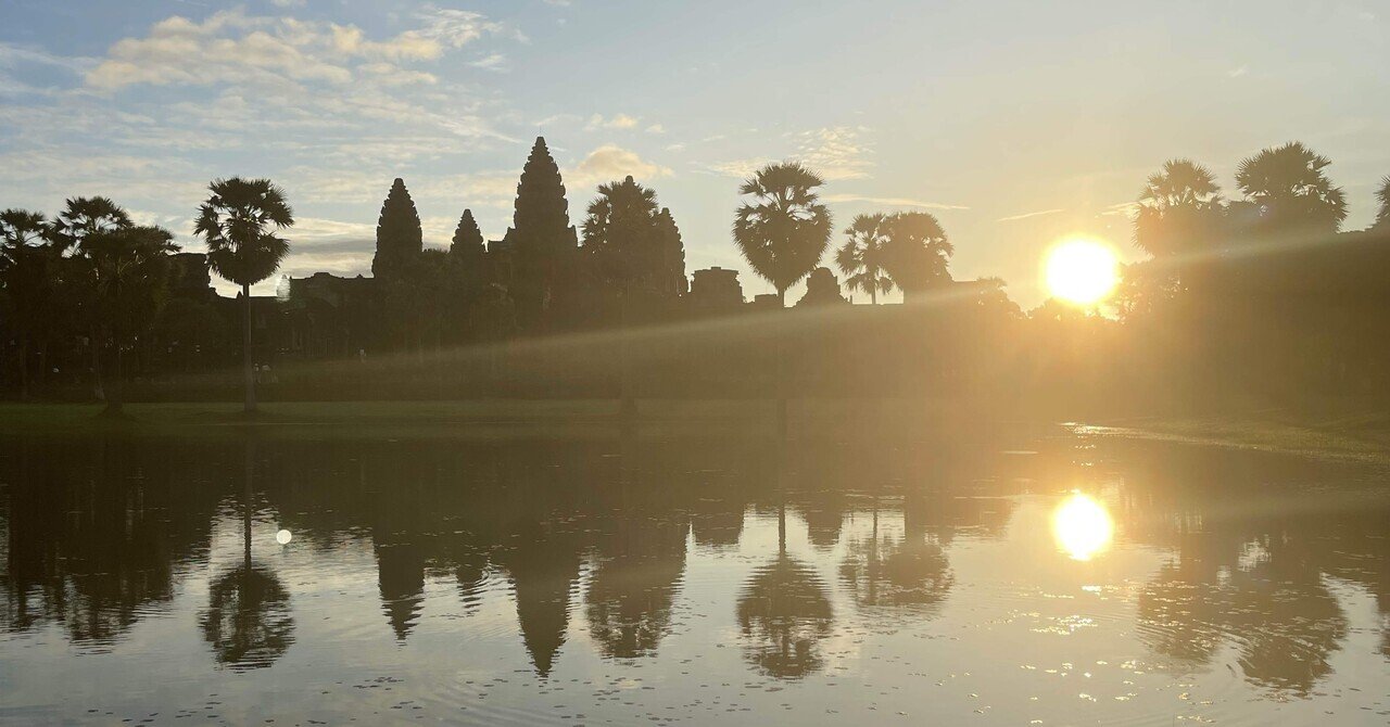 2025年10月11日のアンコールワットの日の出について