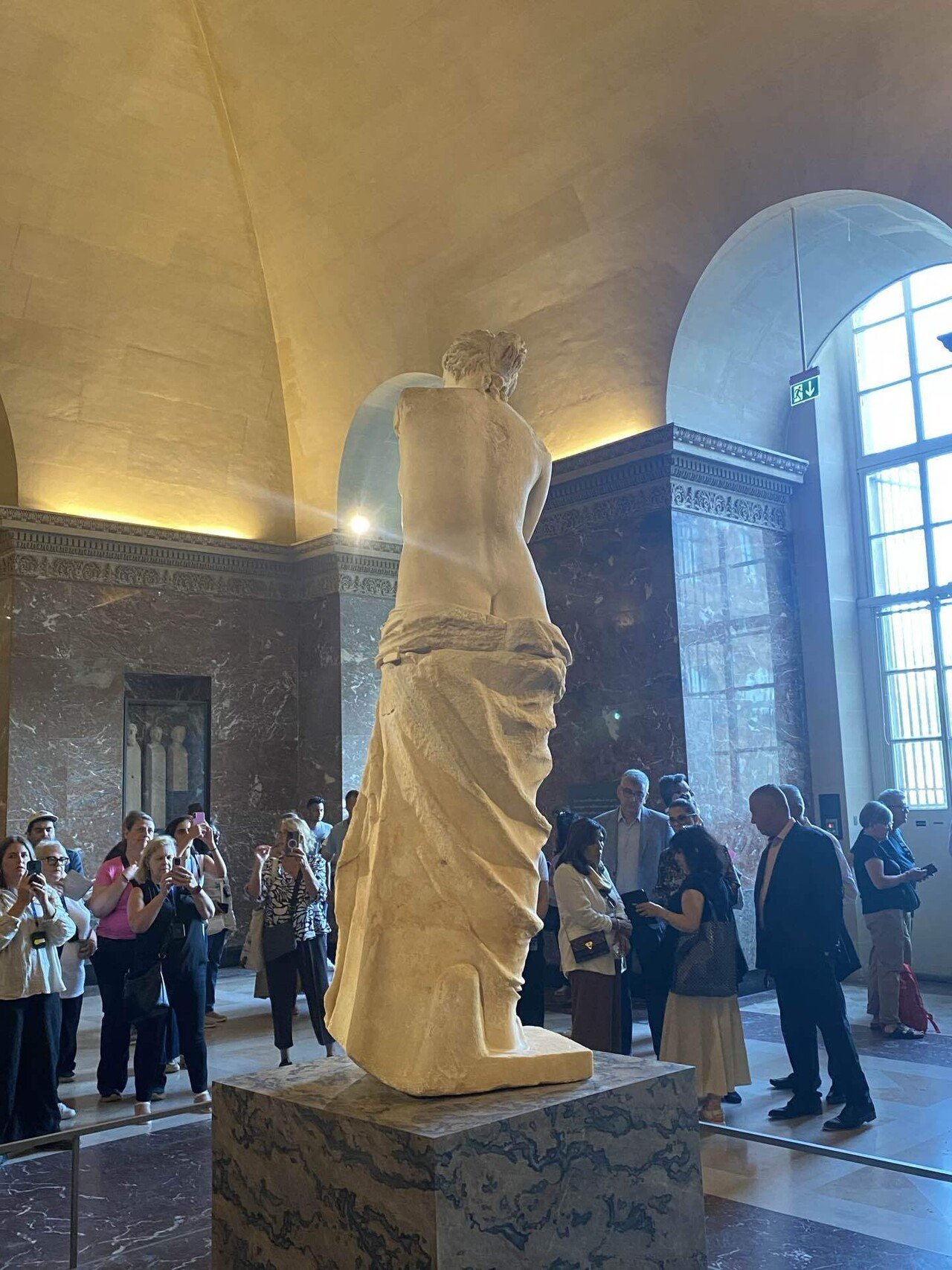 旅行記#7】ニケが好き、ルーブル美術館｜ひつじ